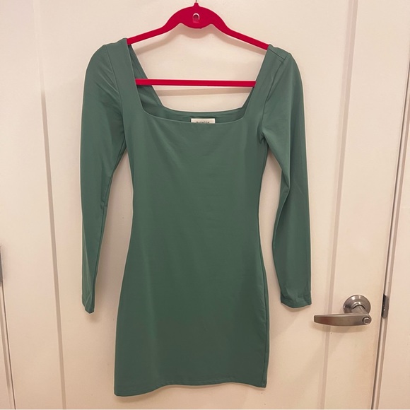 NWOT Babaton Aritzia Bodycon Dress, Green Dress, Size S - Picture 2 of 9